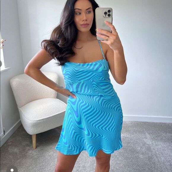ZARA SATIN EFFECT PRINT DRESS - Picture 1 of 3